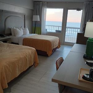 Zimmer mit Ozeanblick