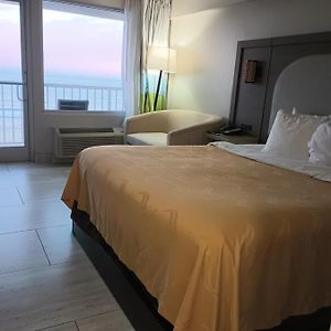 Zimmer mit Kingsize-Bett und mit Ozeanblick